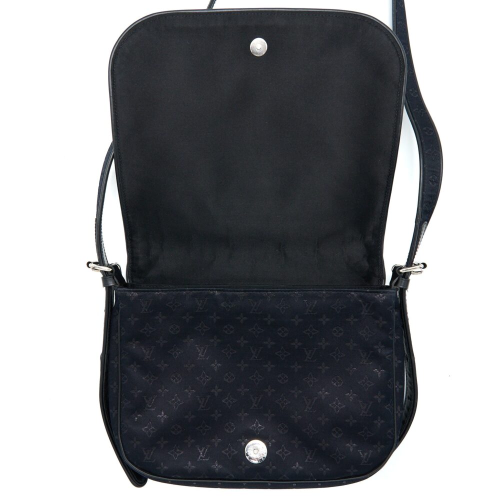AAA Replica Louis Vuitton LV CONTE DE FEES GIRAFFE BAG BLACK/MULTICOLOUR SHW