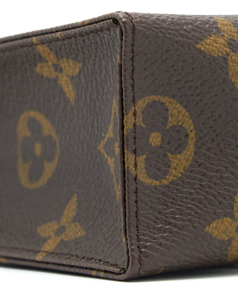 AAA Replica Louis Vuitton LV TOILETRY POCHETTE 26 GAME ON HEART MONOGRAM CANVAS GHW