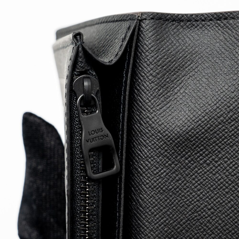 AAA Replica Louis Vuitton LV X NIGO BRAZZA LONG WALLET LIMITED EDITION GIANT DAMIER EBENE COATED CANVAS BLACK HARDWARE