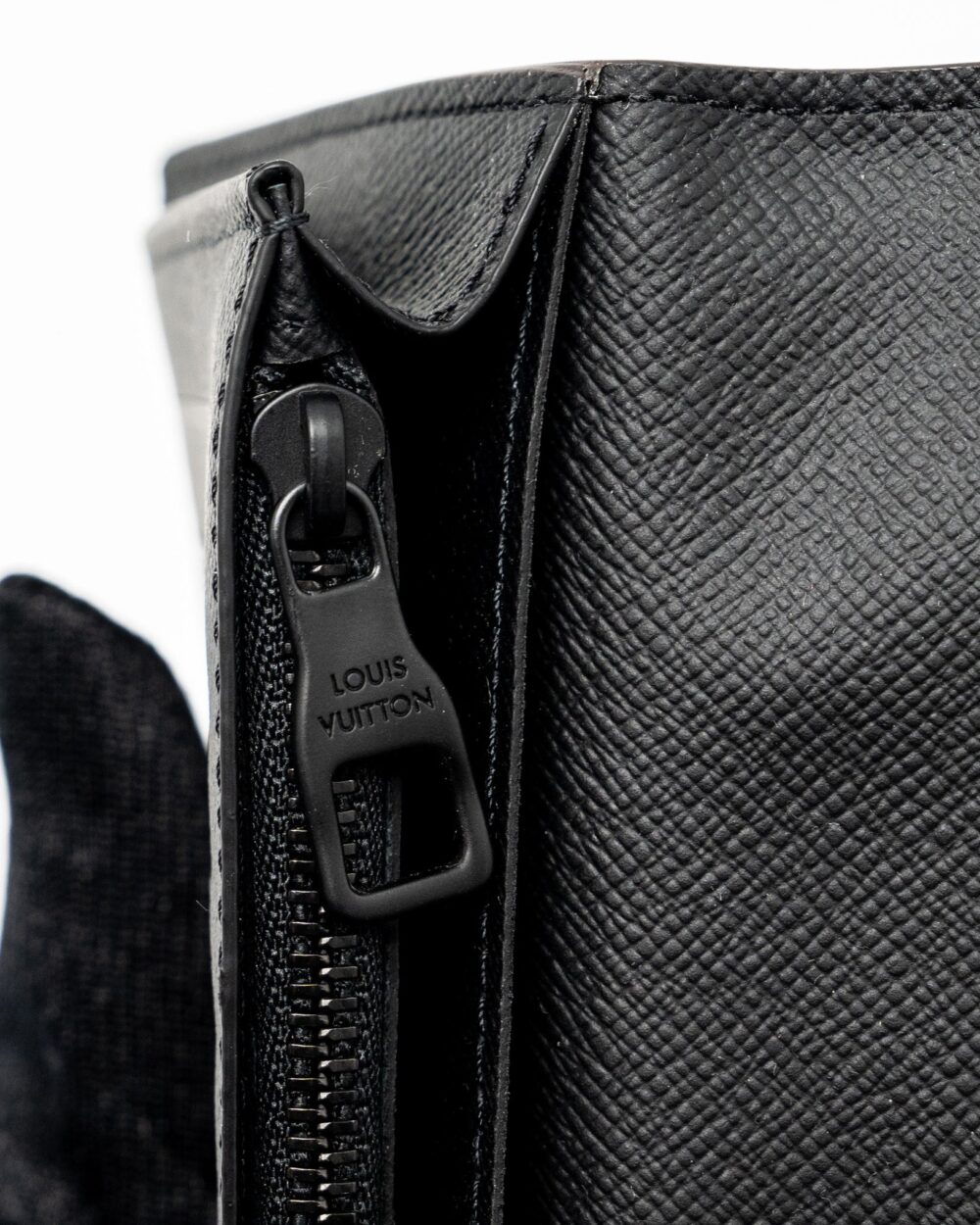 AAA Replica Louis Vuitton LV X NIGO BRAZZA LONG WALLET LIMITED EDITION GIANT DAMIER EBENE COATED CANVAS BLACK HARDWARE