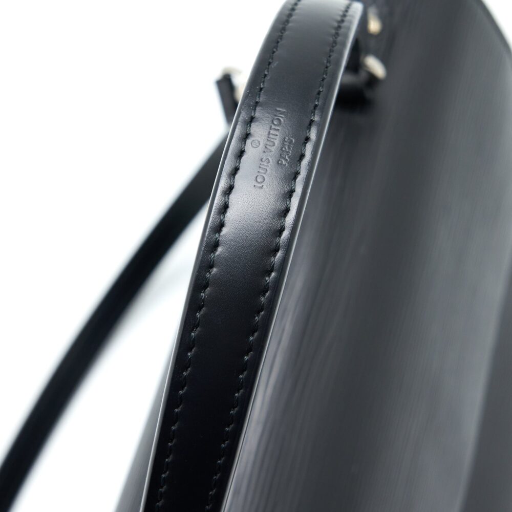 AAA Replica Louis Vuitton LV CLUNY MM EPI BLACK SHW WITH INITIAL S.S
