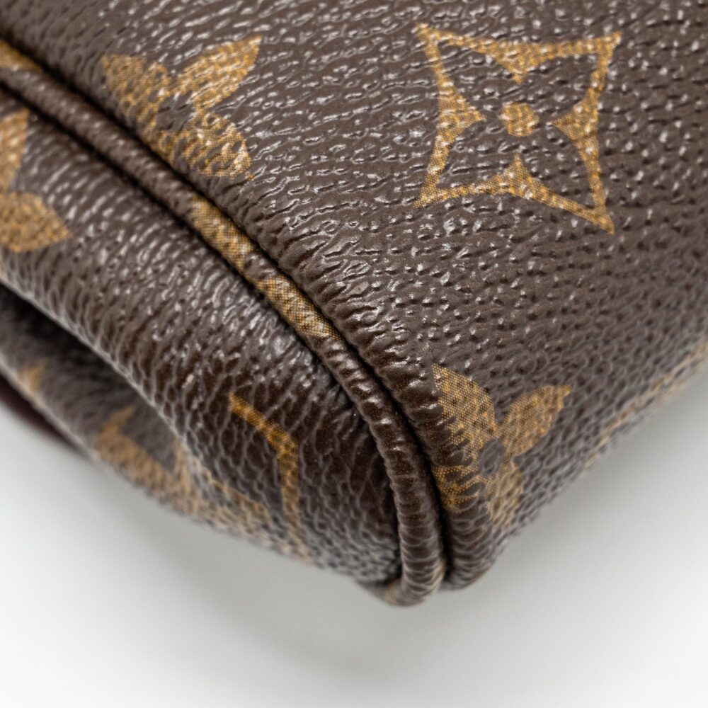 AAA Replica Louis Vuitton LV FAVOURITE PM MONOGRAM CANVAS GHW