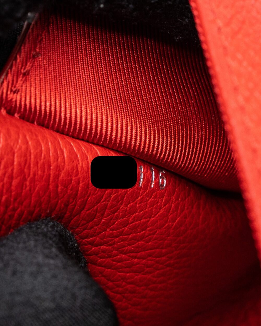 AAA Replica Louis Vuitton LV LOCKME II BB CALFSKIN RUBIS SHW