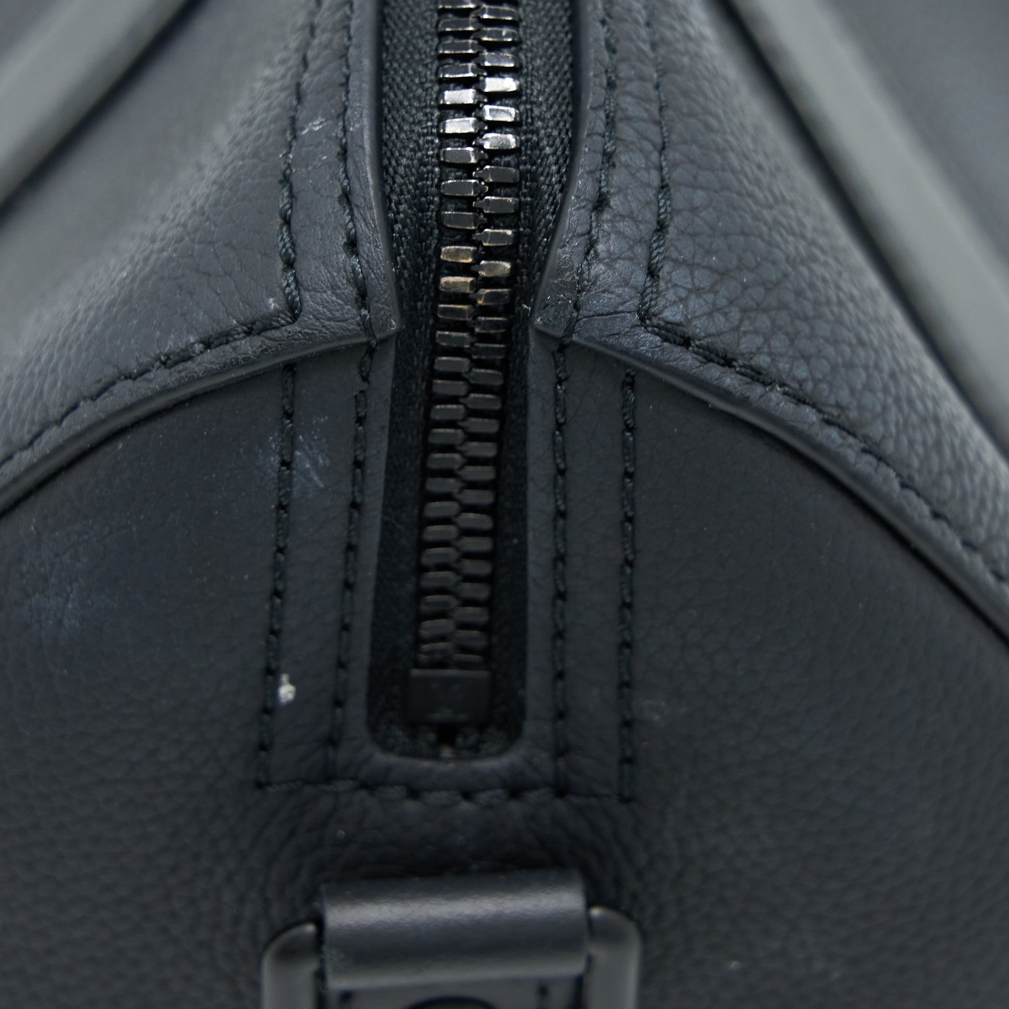 AAA Replica Louis Vuitton LV CITY KEEPALL GRAINED CALFSKIN BLACK WITH BLACK HARDWARE (NEW VERSION)