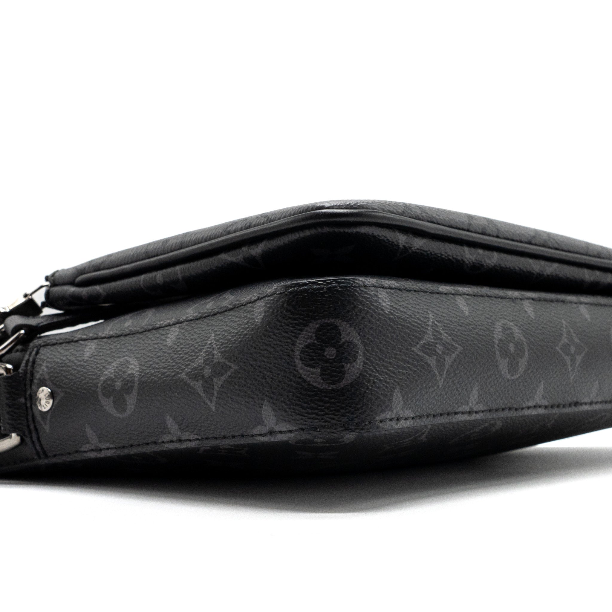 AAA Replica Louis Vuitton LV TRIO MESSENGER BAG MONOGRAM ECLIPSE SHW
