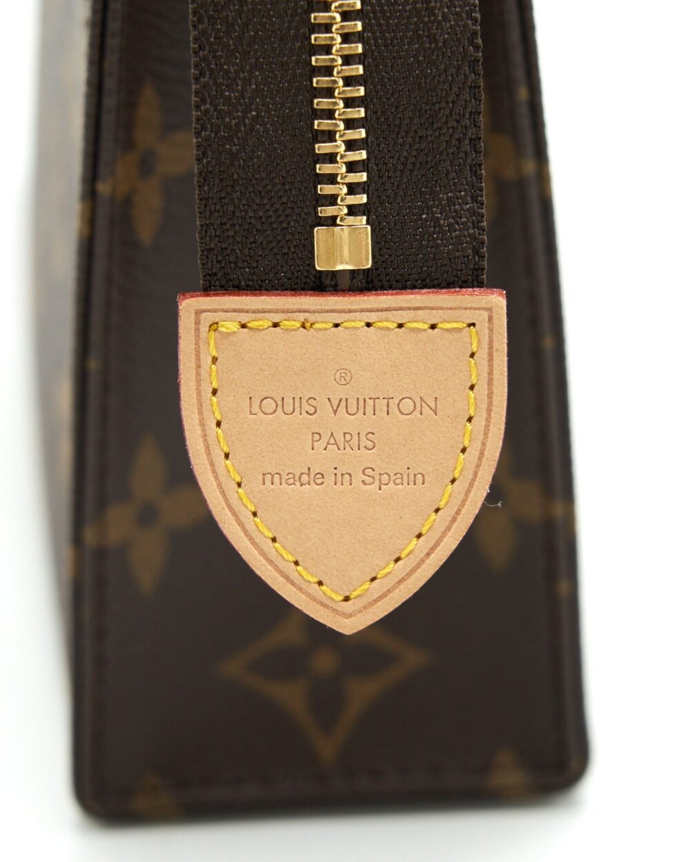 AAA Replica Louis Vuitton LV TOILETRY POCHETTE 19 MONOGRAM CANVAS