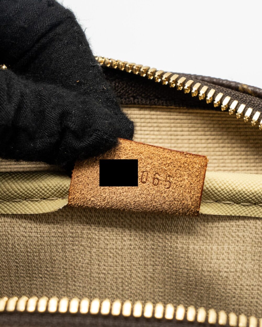 AAA Replica Louis Vuitton LV SMALL LUGGAGE BAG MONOGRAM CANVAS GHW