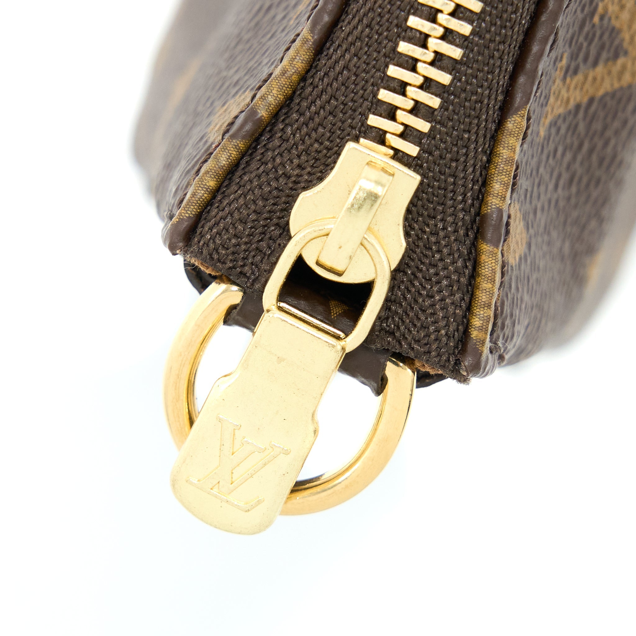 AAA Replica Louis Vuitton LV POCHETTE ACCESSORIES MONOGRAM CANVAS GHW