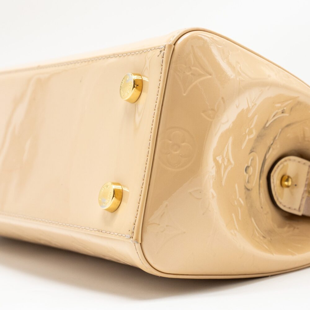 AAA Replica Louis Vuitton LV VERNIS BREA MM PATENT MONOGRAM BEIGE GHW
