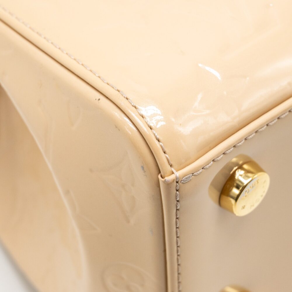 AAA Replica Louis Vuitton LV VERNIS BREA MM PATENT MONOGRAM BEIGE GHW