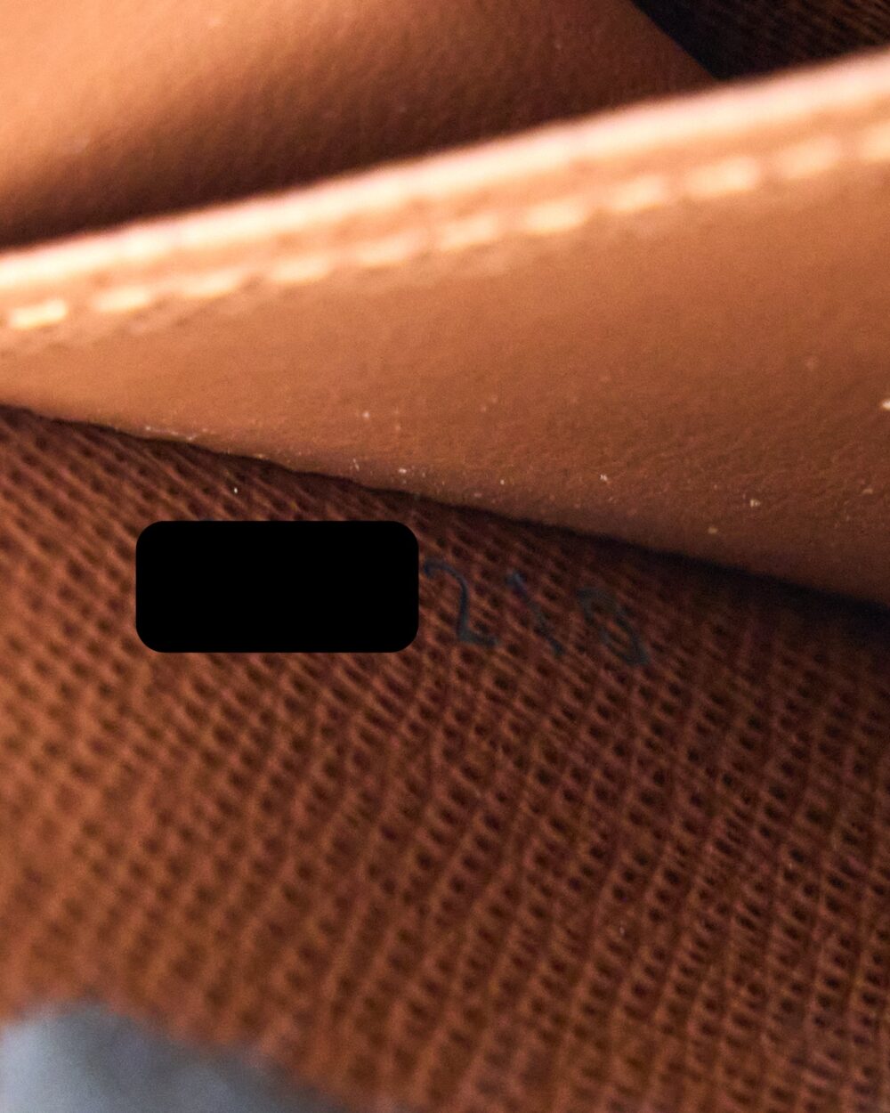 AAA Replica Louis Vuitton LV SMALL ZIP CARDHOLDER MONOGRAM CANVAS GHW
