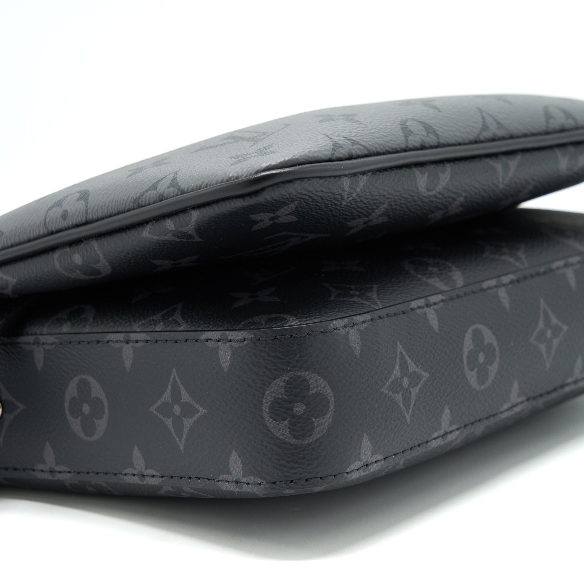 AAA Replica Louis Vuitton LV TRIO MESSENGER MONOGRAM ECLIPSE COATED CANVAS