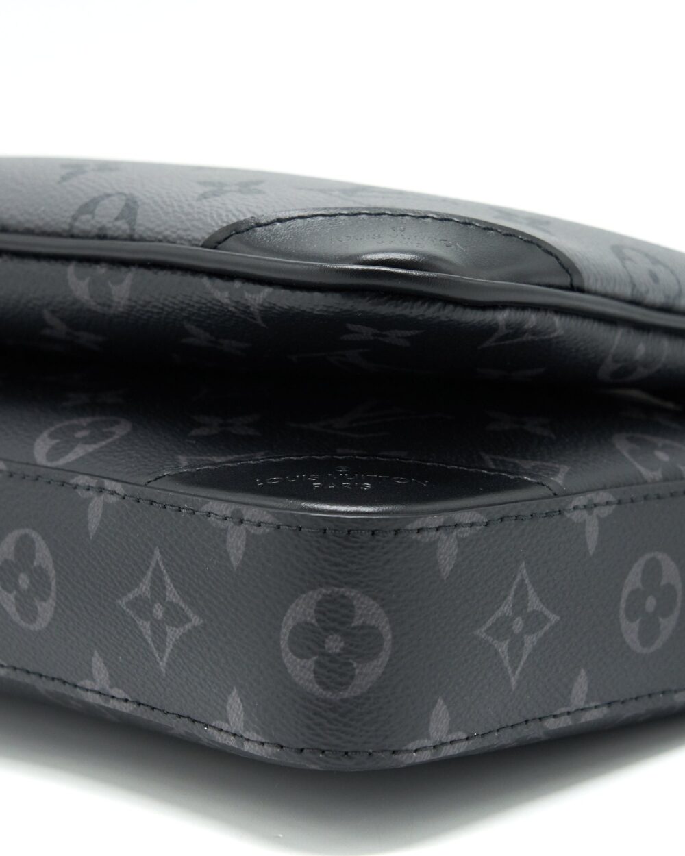 AAA Replica Louis Vuitton LV TRIO MESSENGER MONOGRAM ECLIPSE COATED CANVAS