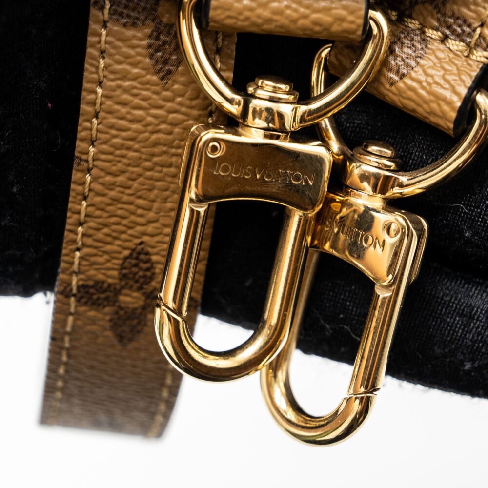 AAA Replica Louis Vuitton LV POCHETTE MÉTIS MONOGRAM REVERSE CANVAS GHW