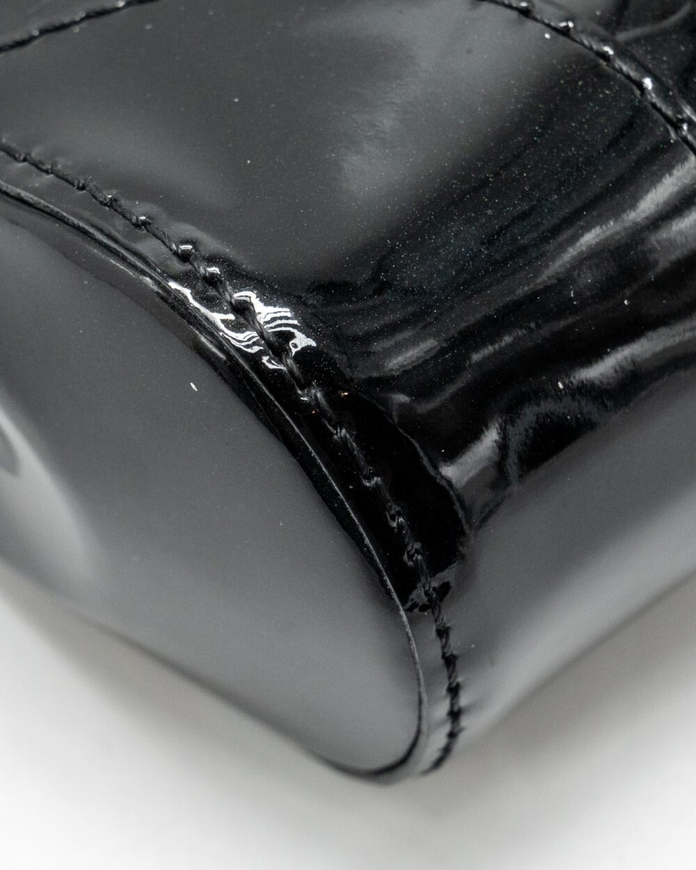 AAA Replica Louis Vuitton LV VERNIS SANTA MONICA CLUTCH PATENT BLACK GHW