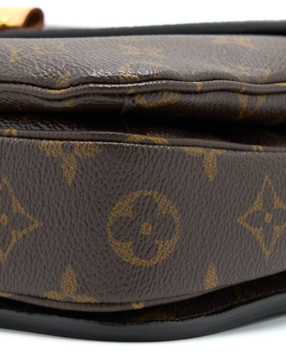 AAA Replica Louis Vuitton LV POCHETTE MÉTIS MONOGRAM CANVAS GHW