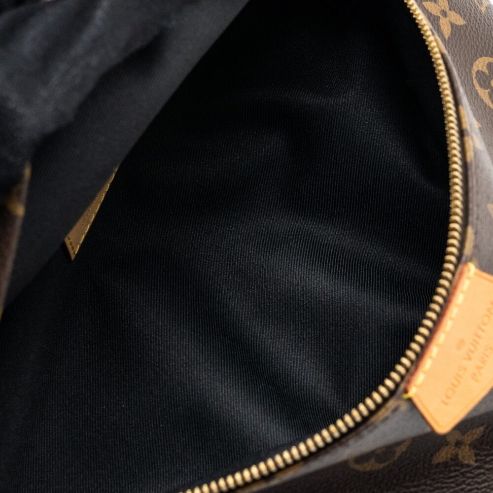 AAA Replica Louis Vuitton LV BUM BAG MONOGRAM CANVAS GHW