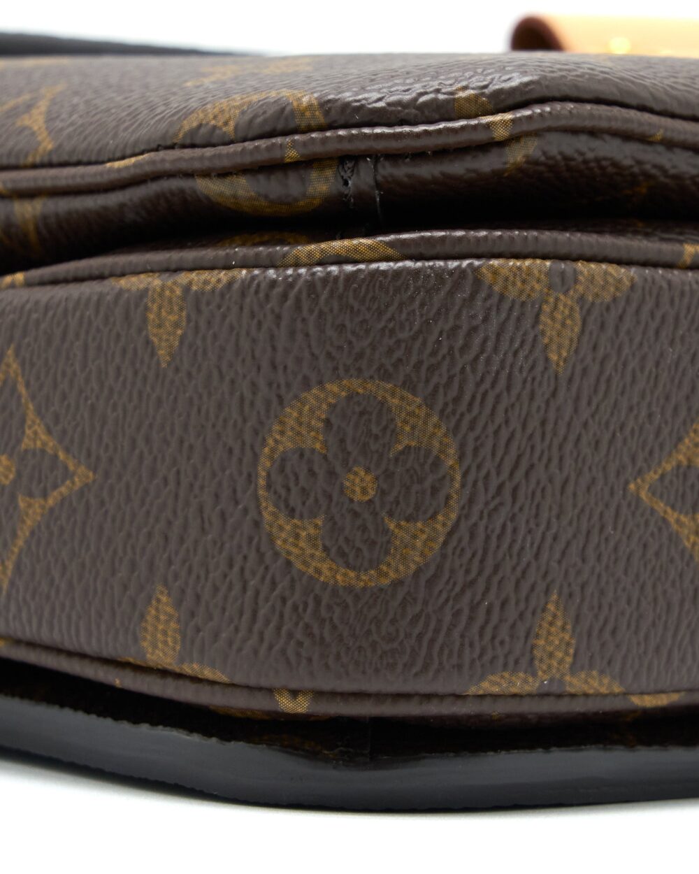 AAA Replica Louis Vuitton LV POCHETTE MÉTIS MONOGRAM CANVAS GHW