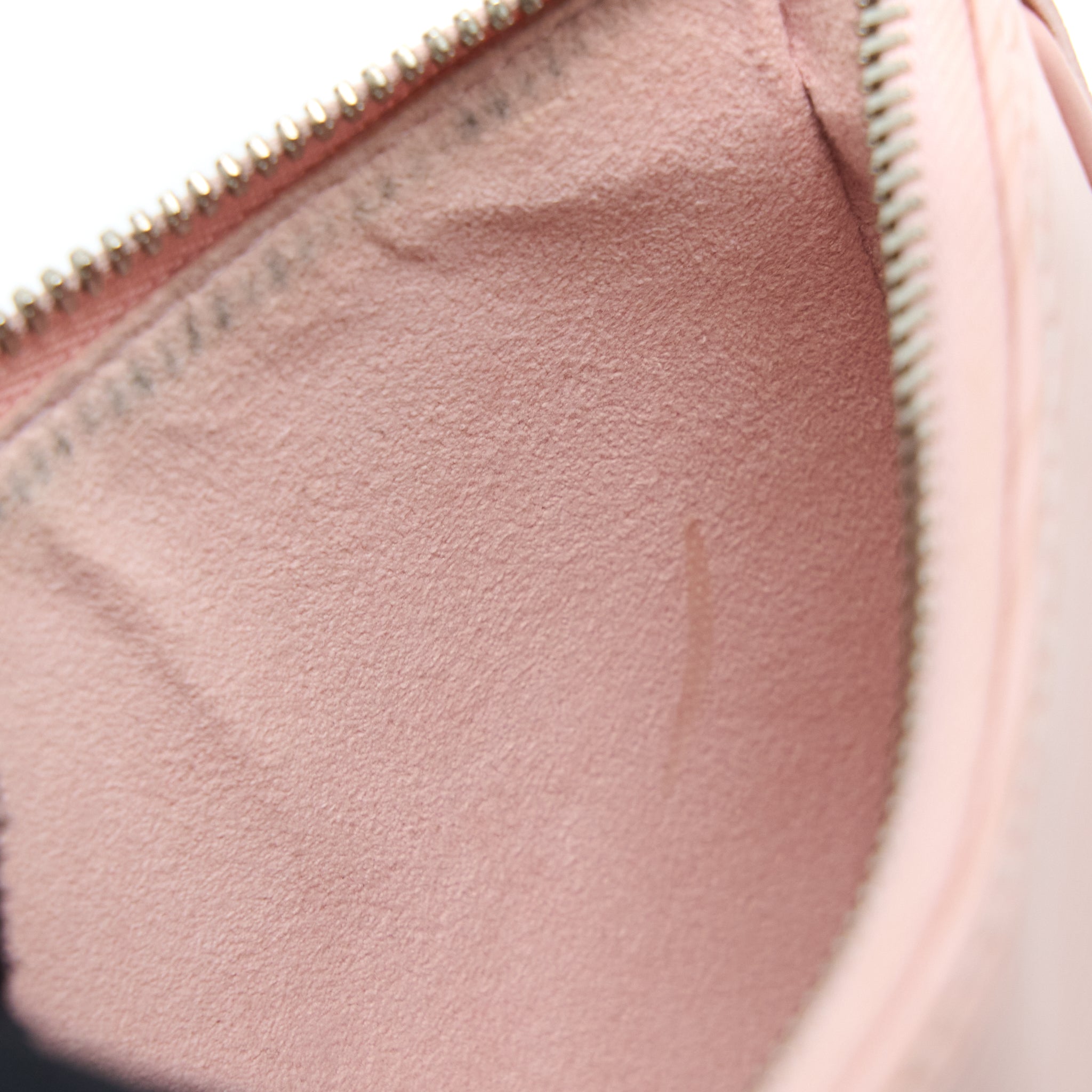 AAA Replica Louis Vuitton LV POCHETTE BAG EPI PINK SHW (NEW VERSION)