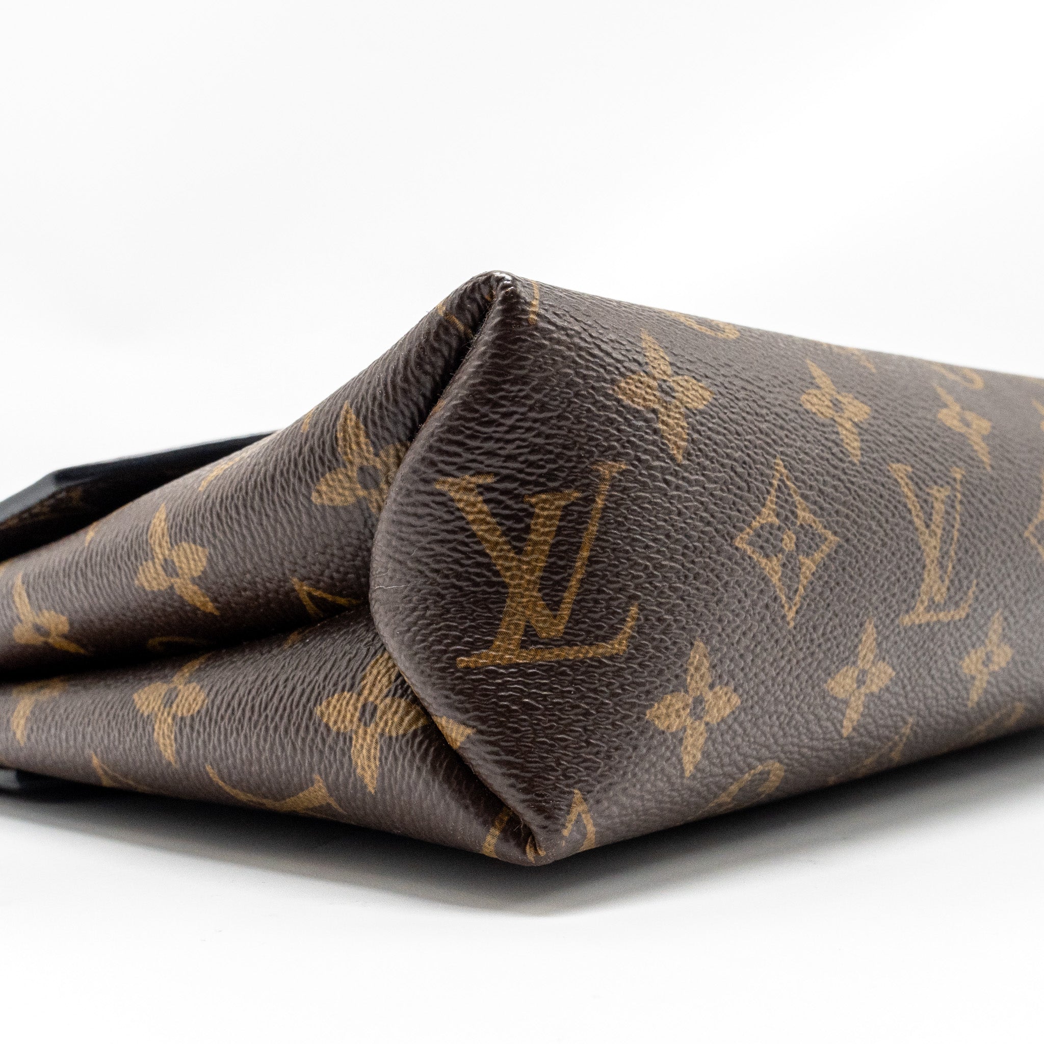 AAA Replica Louis Vuitton LV SAINT PLACIDE MONOGRAM CANVAS RASPBERRY GHW