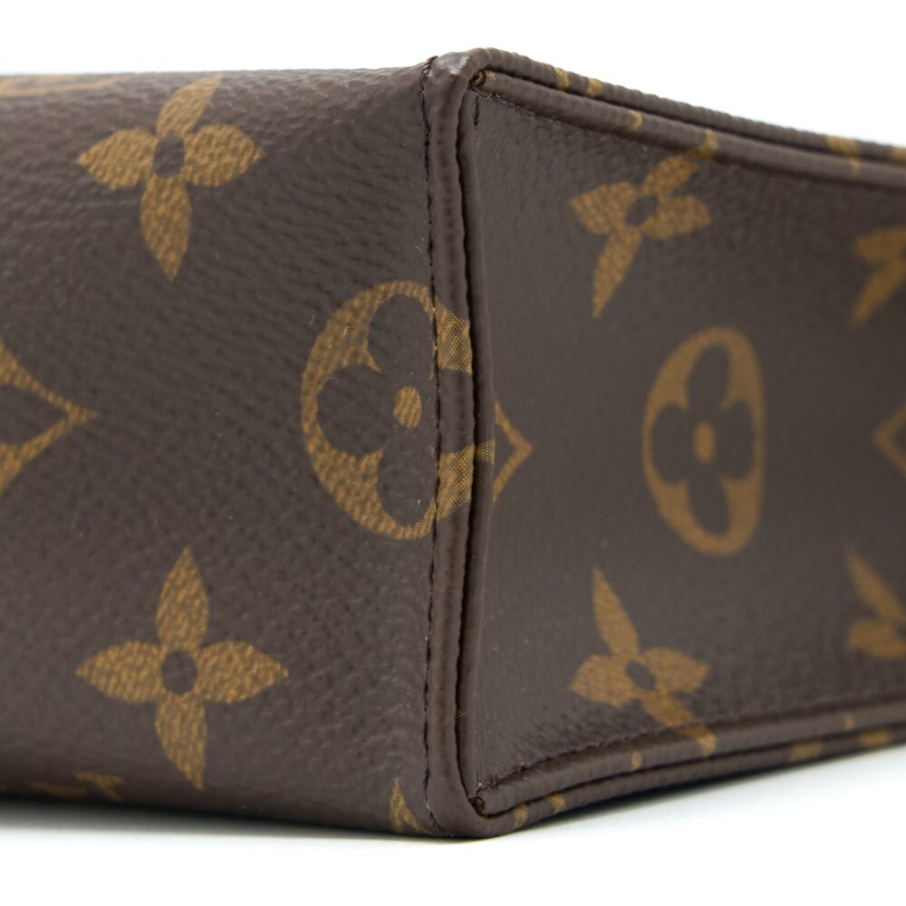 AAA Replica Louis Vuitton LV TOILETRY POCHETTE 26 MONOGRAM CANVAS GHW