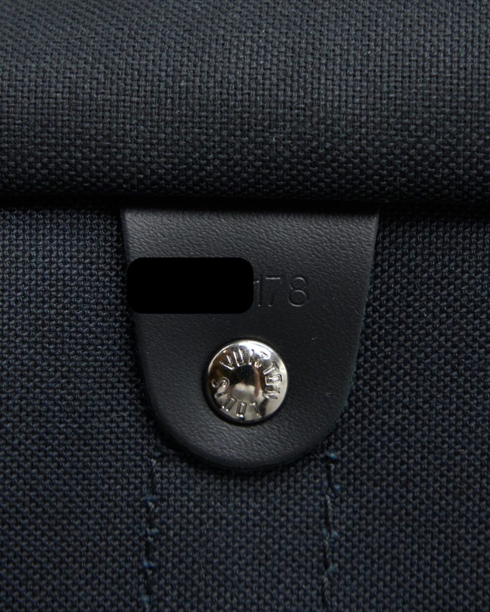AAA Replica Louis Vuitton LV KEEPALL 55 WITH SHOULDER STRAP MONOGRAM ECLIPSE CANVAS SHW