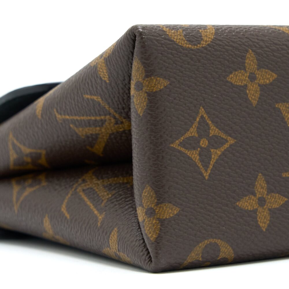 AAA Replica Louis Vuitton LV LOCKY BB MONOGRAM CANVAS/LEATHER BLACK GHW