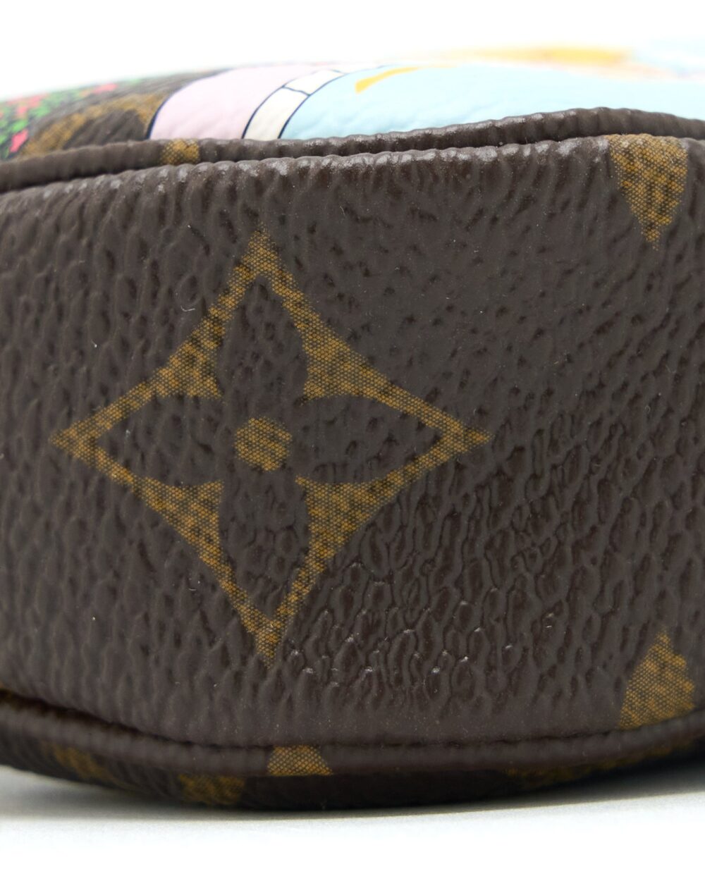 AAA Replica Louis Vuitton LV 2022 CHRISTMAS LIMITED MINI POCHETTE ACCESSORIES MONOGRAM CANVAS SEOUL BOUTIQUE GHW