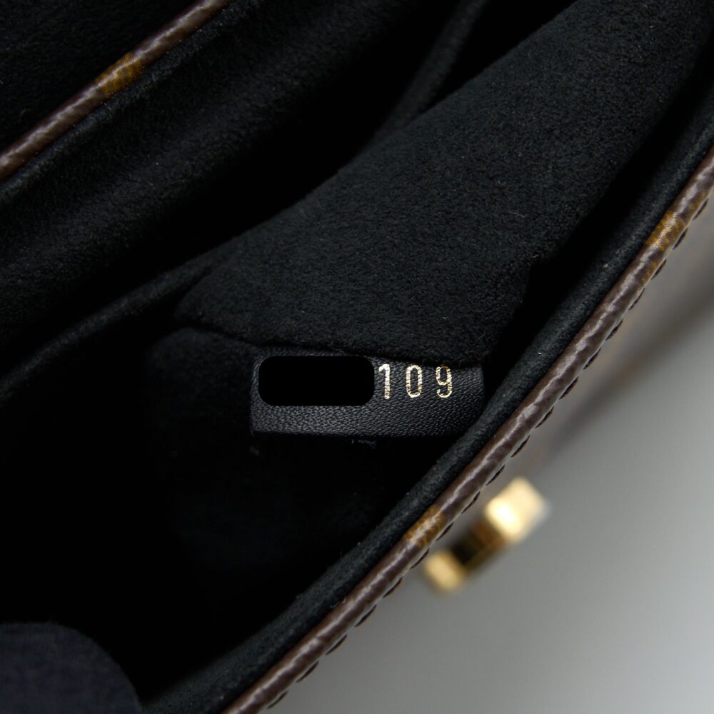 AAA Replica Louis Vuitton LV LOCKY BB MONOGRAM CANVAS/LEATHER BLACK GHW