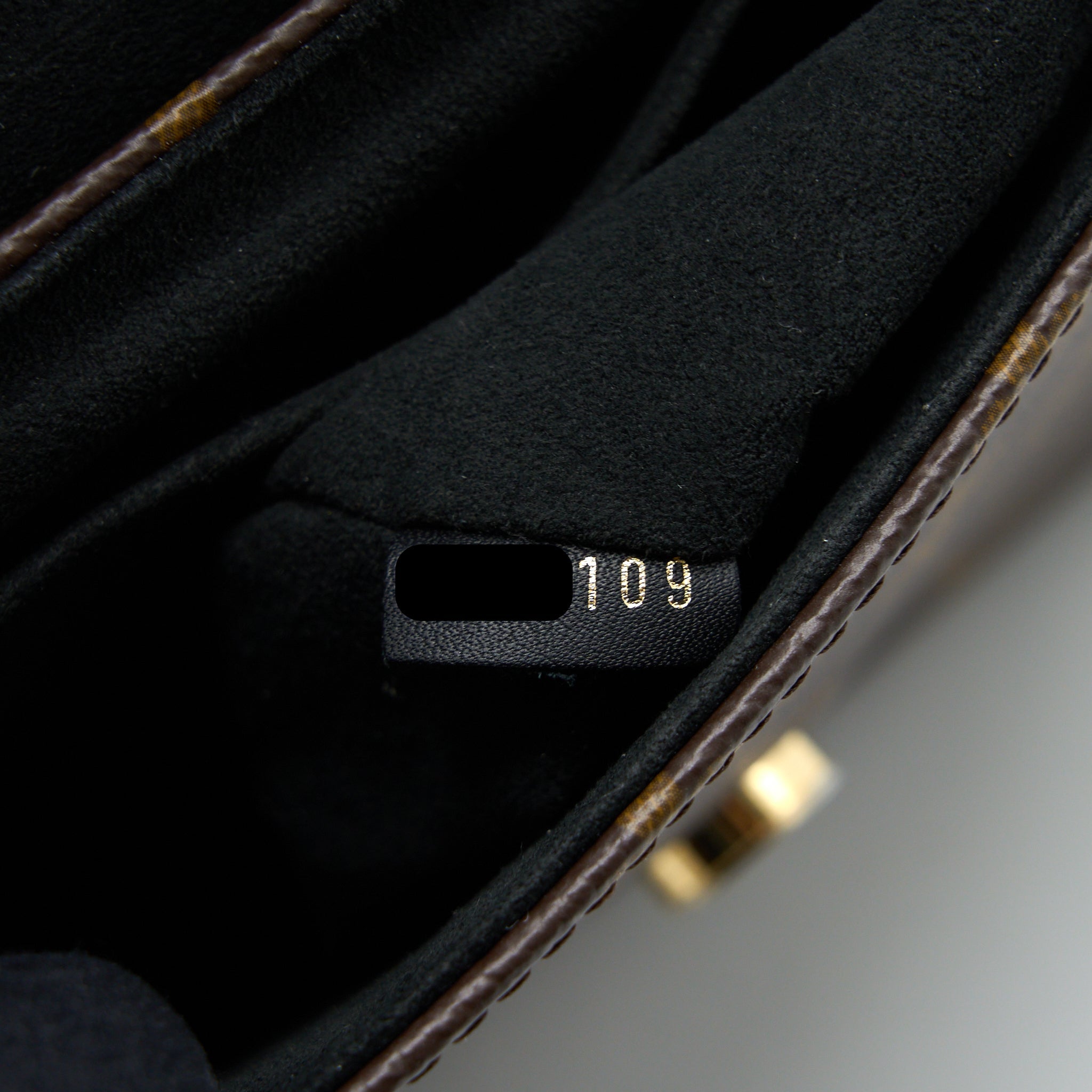 AAA Replica Louis Vuitton LV LOCKY BB MONOGRAM CANVAS/LEATHER BLACK GHW