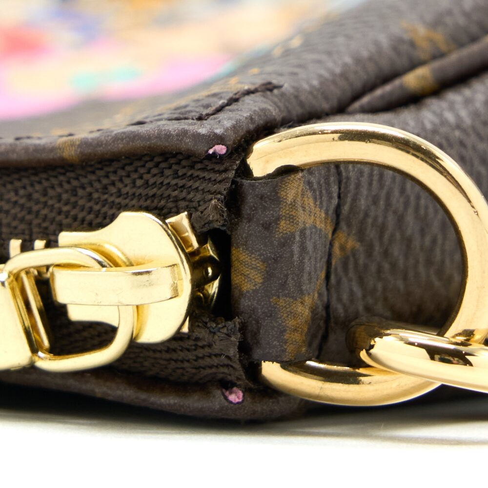 AAA Replica Louis Vuitton LV 2022 CHRISTMAS LIMITED MINI POCHETTE ACCESSORIES MONOGRAM CANVAS PARIS BOUTIQUE GHW