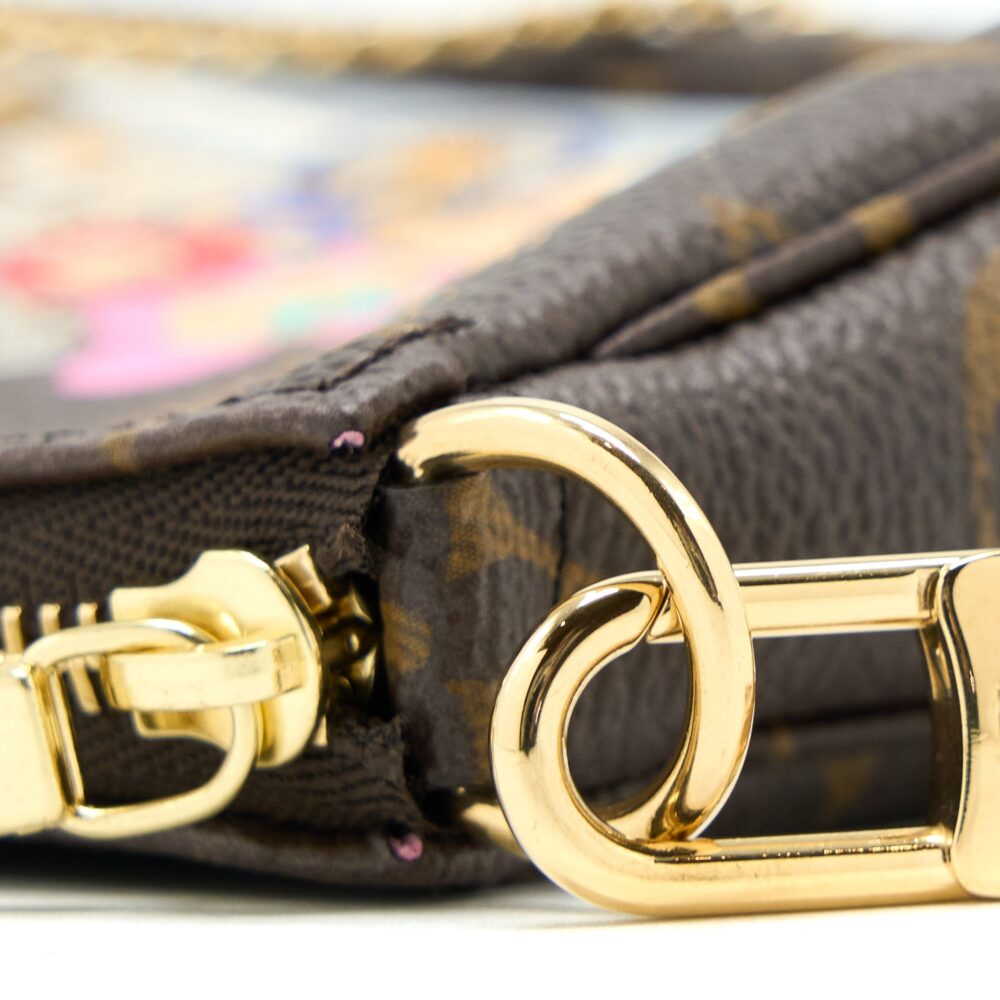 AAA Replica Louis Vuitton LV 2022 CHRISTMAS LIMITED MINI POCHETTE ACCESSORIES MONOGRAM CANVAS PARIS BOUTIQUE GHW