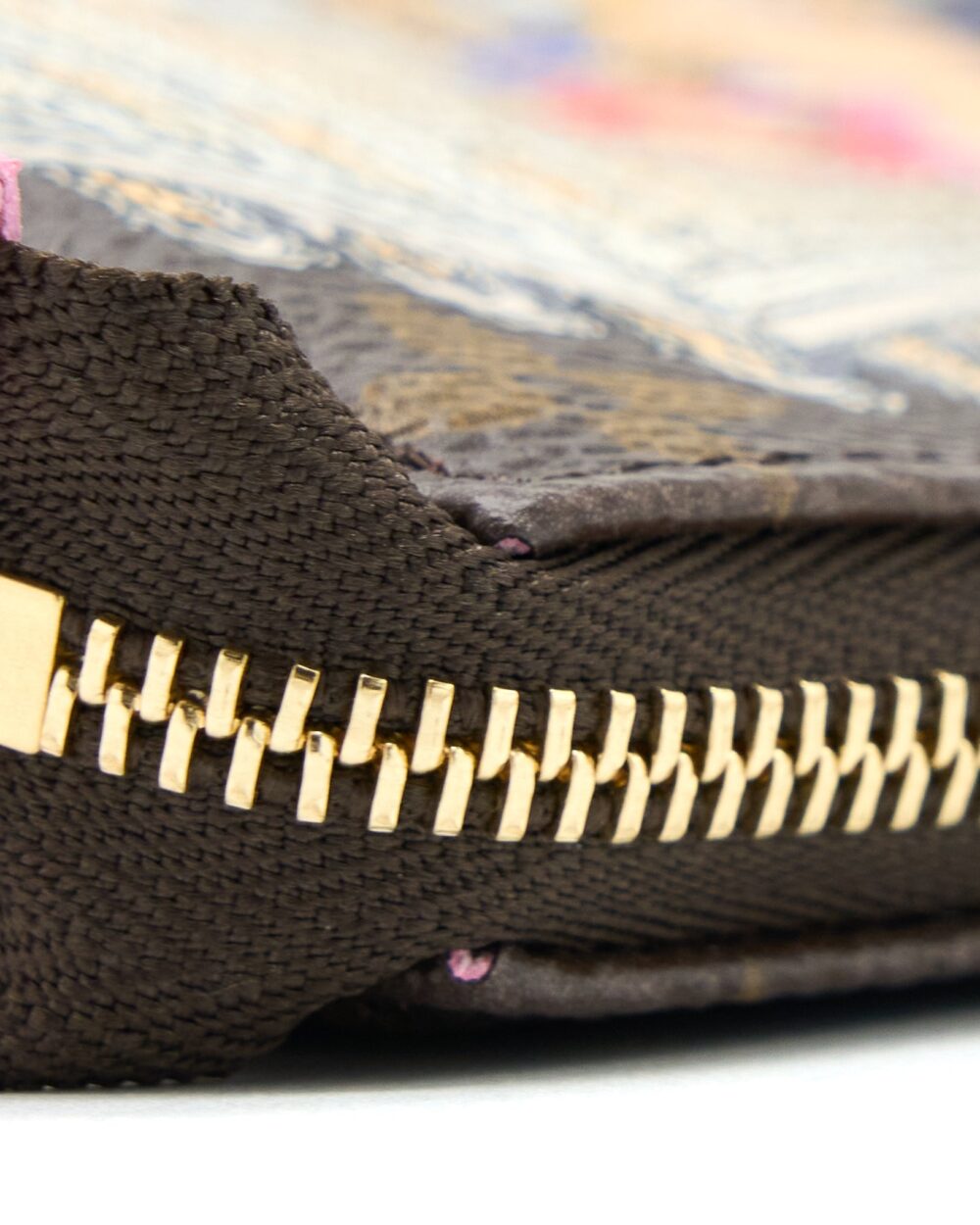 AAA Replica Louis Vuitton LV 2022 CHRISTMAS LIMITED MINI POCHETTE ACCESSORIES MONOGRAM CANVAS PARIS BOUTIQUE GHW