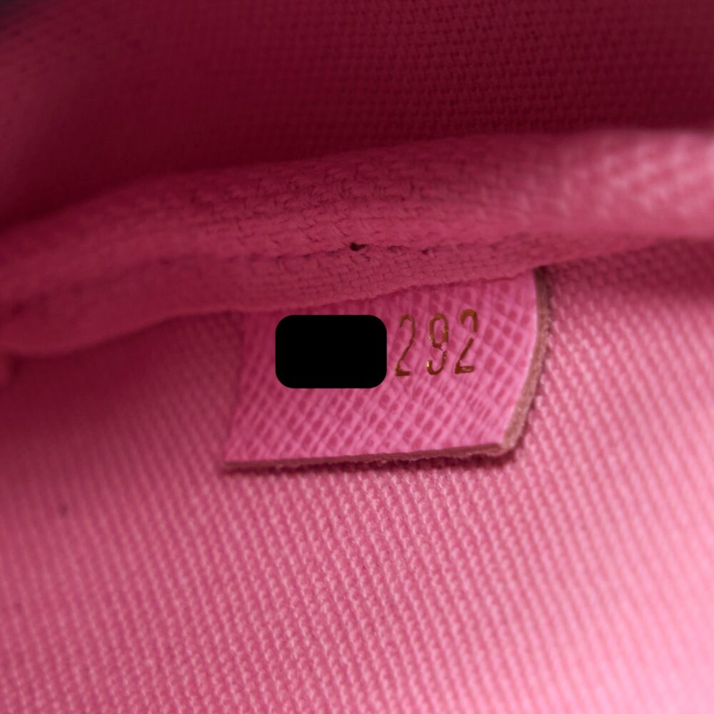 AAA Replica Louis Vuitton LV 2022 CHRISTMAS LIMITED MINI POCHETTE ACCESSORIES MONOGRAM CANVAS PARIS BOUTIQUE GHW