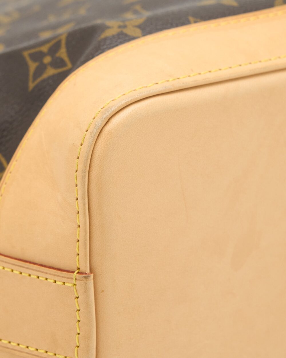 AAA Replica Louis Vuitton LV LOCKIT HORIZONTAL MONOGRAM CANVAS GHW