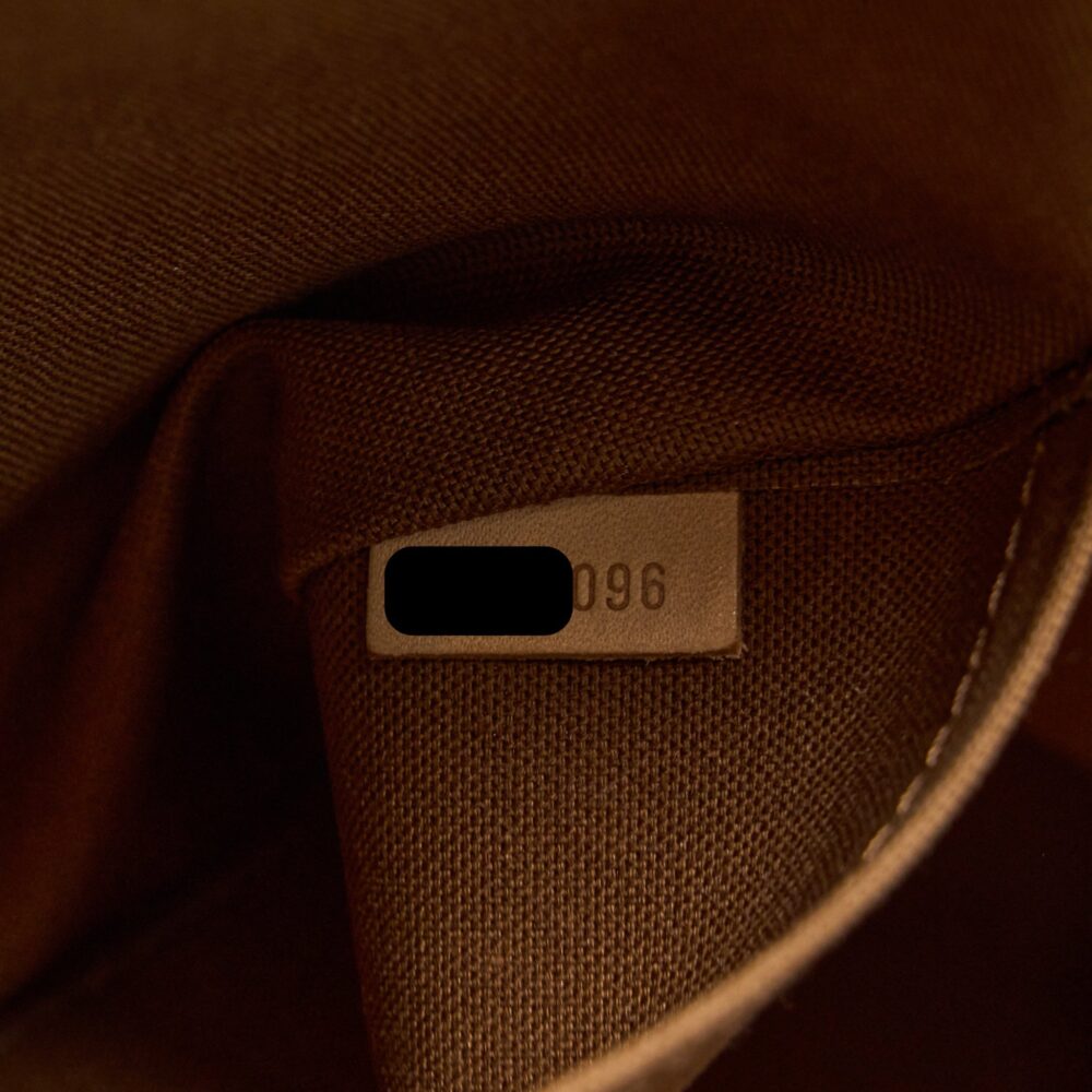 AAA Replica Louis Vuitton LV LOCKIT HORIZONTAL MONOGRAM CANVAS GHW