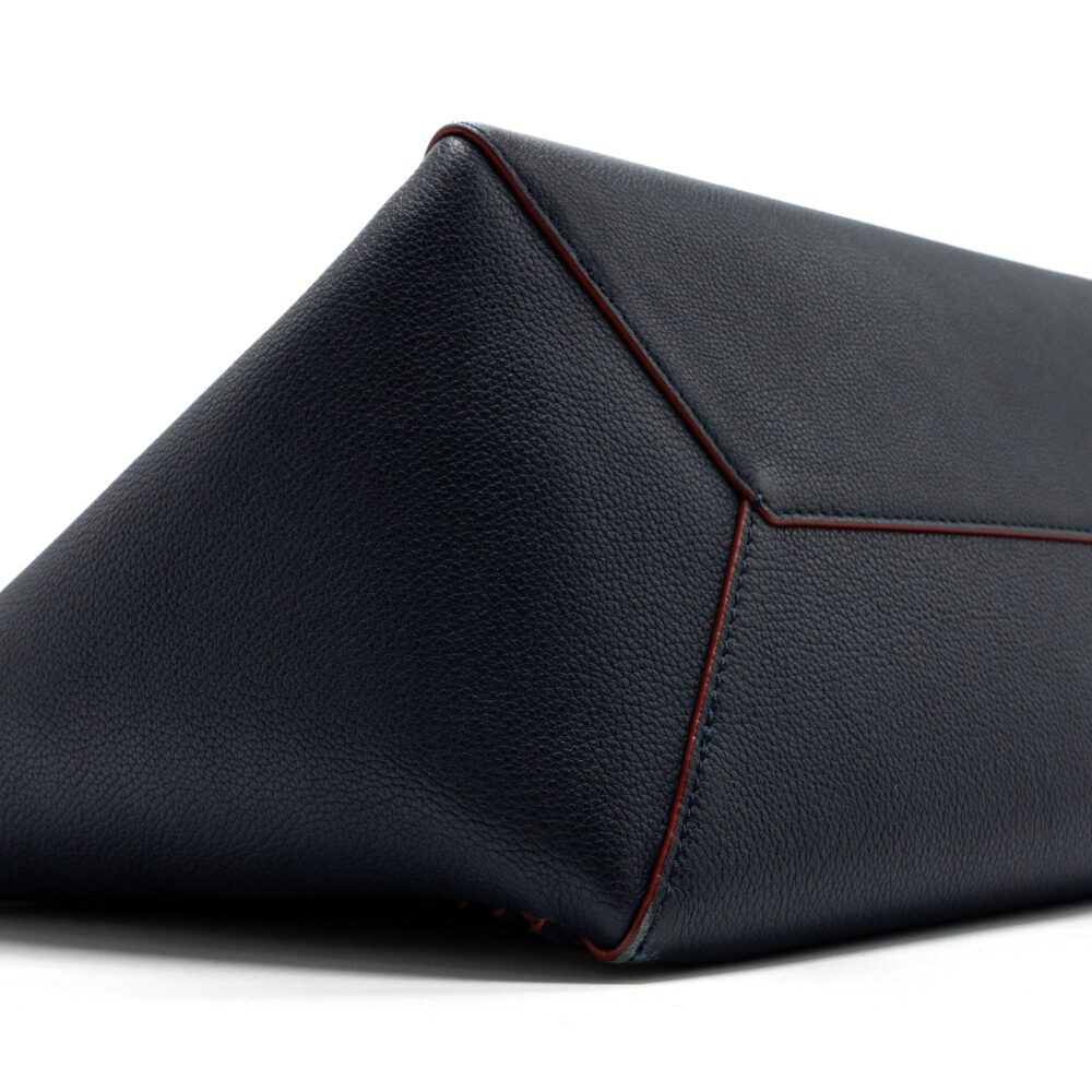 AAA Replica Louis Vuitton LV LOCK ME TOTE BAG CALFSKIN NAVY SHW