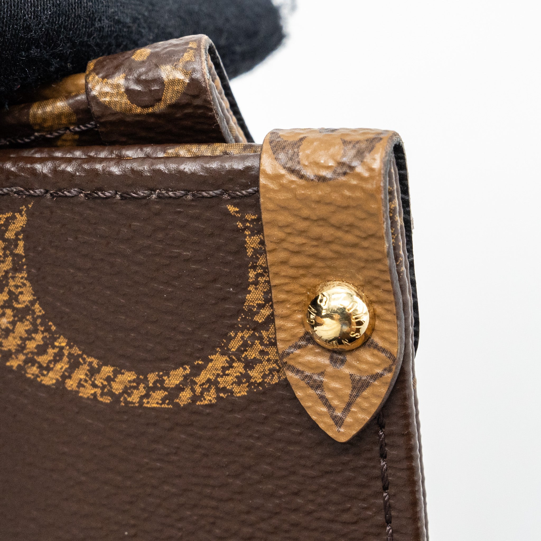 AAA Replica Louis Vuitton LV ONTHEGO MM MONOGRAM CANVAS GHW