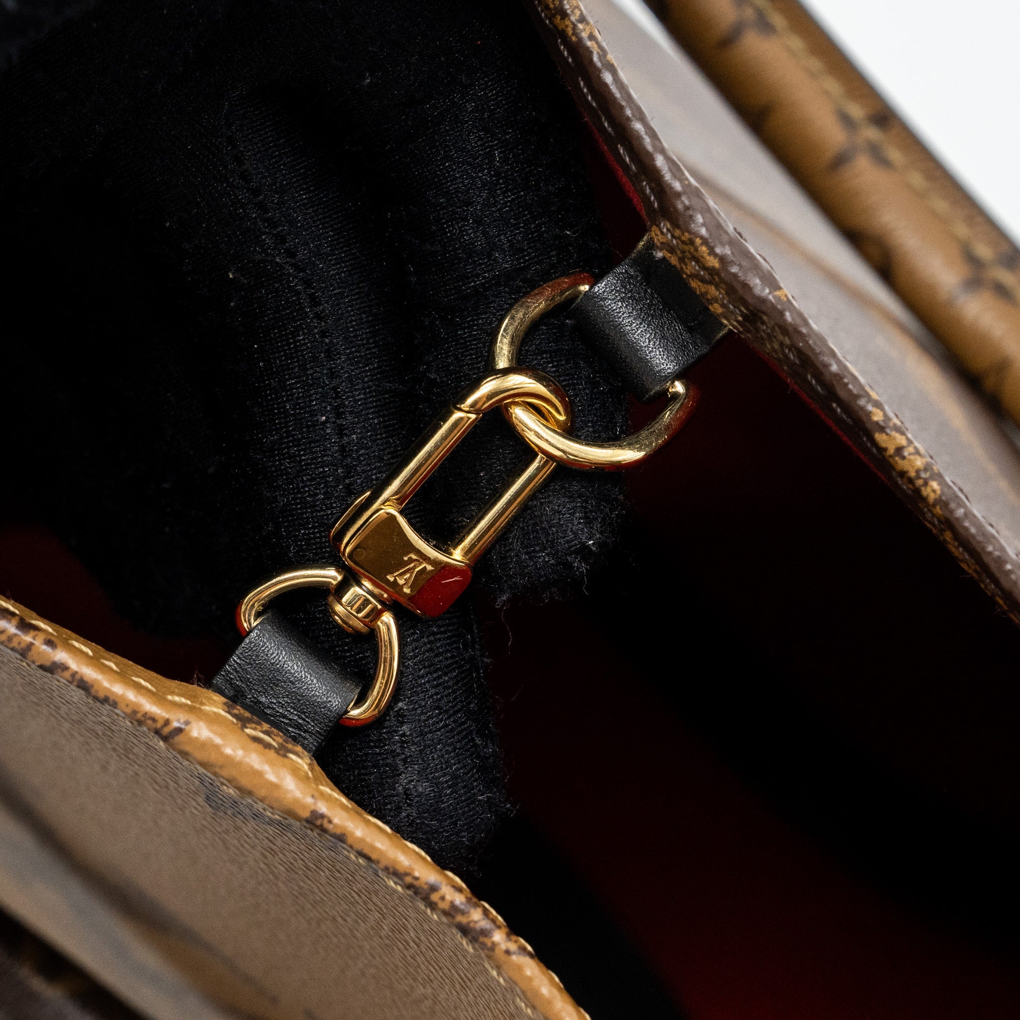 AAA Replica Louis Vuitton LV ONTHEGO MM MONOGRAM CANVAS GHW