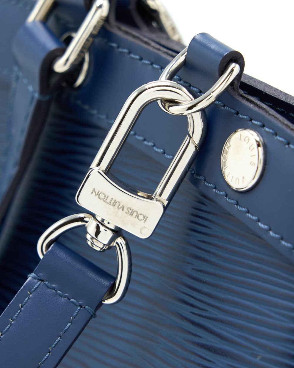 AAA Replica Louis Vuitton LV BREA MM EPI INDIGO SHW