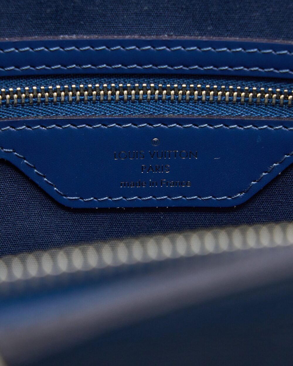 AAA Replica Louis Vuitton LV BREA MM EPI INDIGO SHW