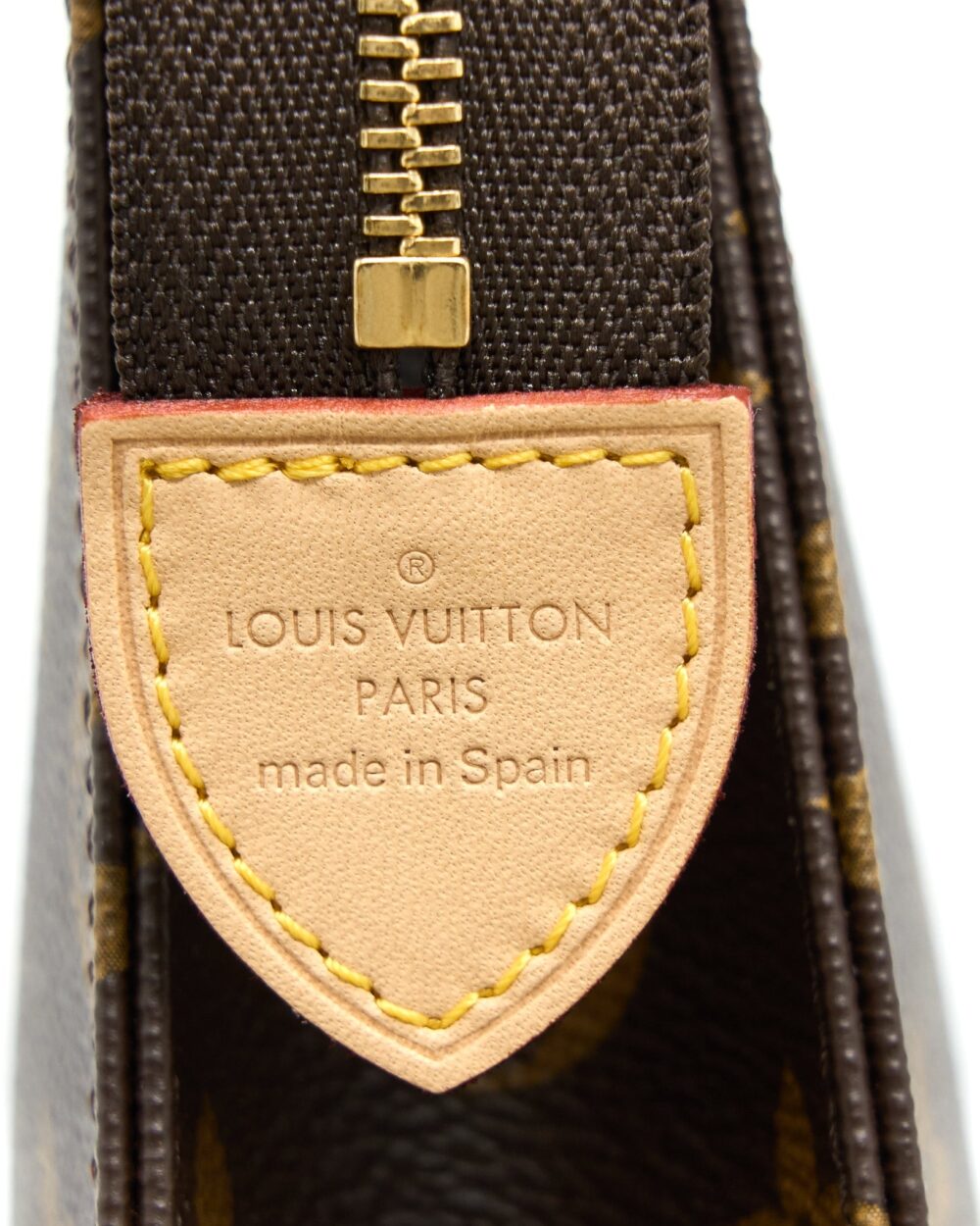 AAA Replica Louis Vuitton LV TOILETRY POCHETTE 26 MONOGRAM CANVAS GHW