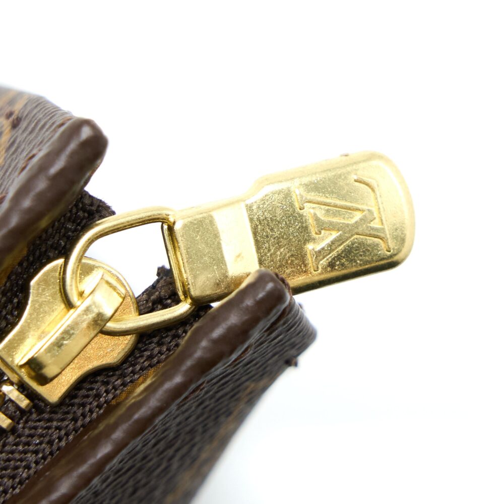 AAA Replica Louis Vuitton LV TOILETRY POCHETTE 26 MONOGRAM CANVAS GHW