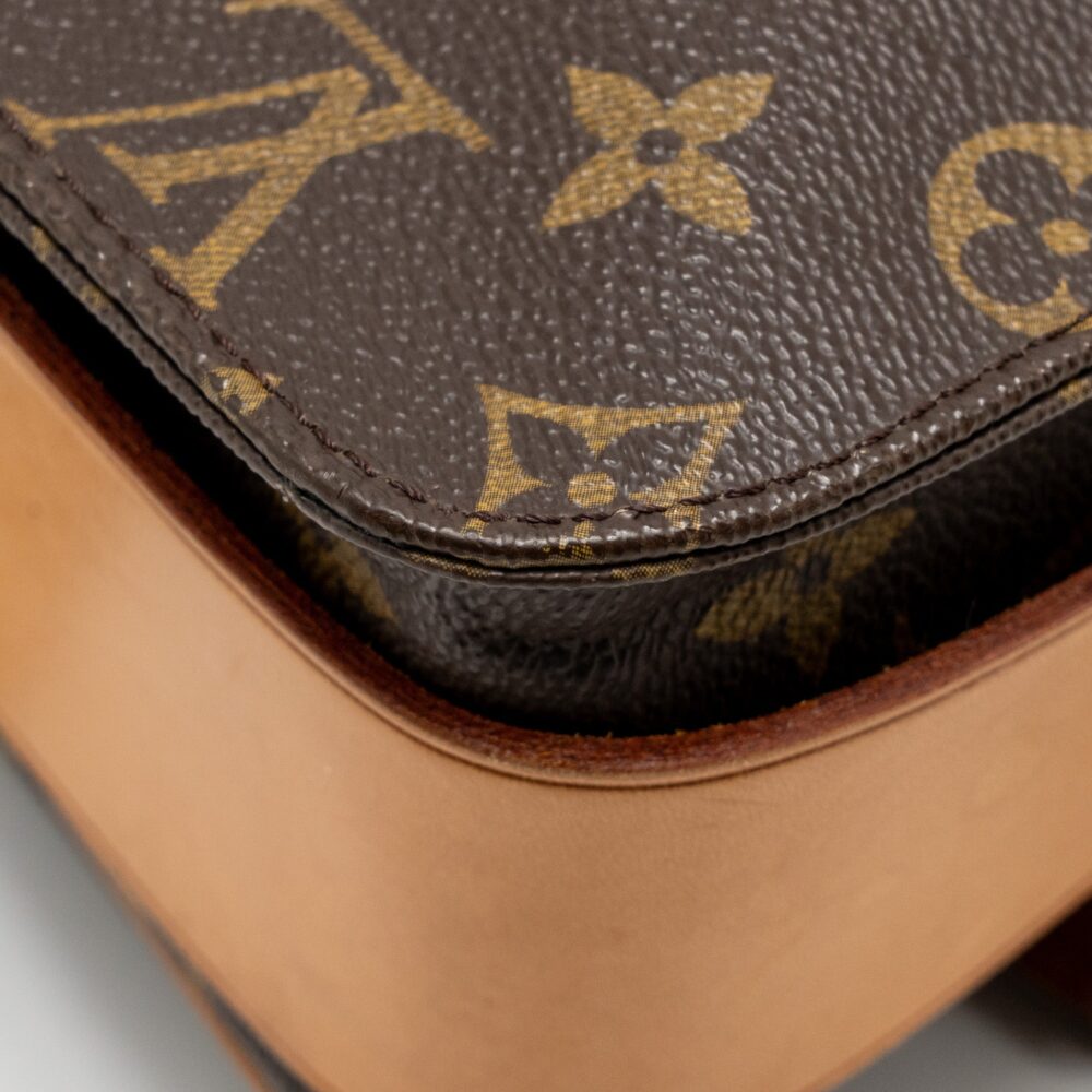 AAA Replica Louis Vuitton LV VINTAGE MESSENGER CROSSBODY BAG MONOGRAM CANVAS GHW