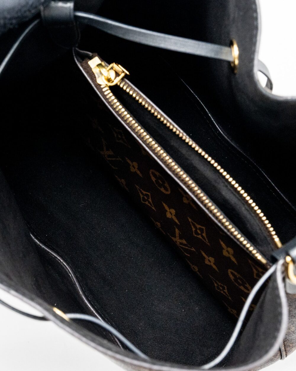 AAA Replica Louis Vuitton LV NEONOE MM MONOGRAM CANVAS BLACK GHW