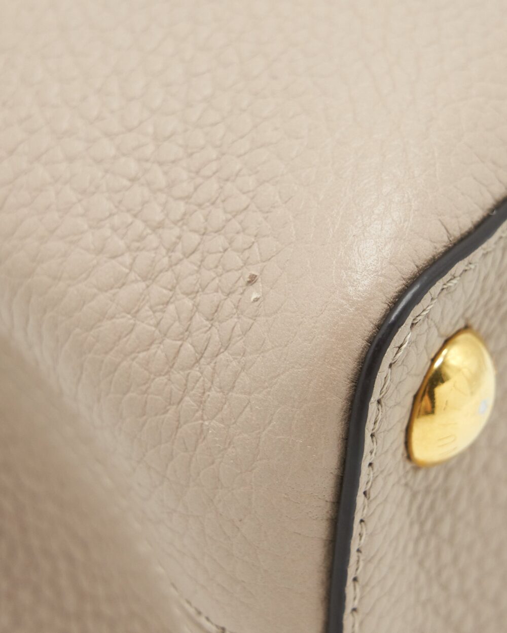AAA Replica Louis Vuitton LV CAPUCINES BB TAURILLON GALET GHW