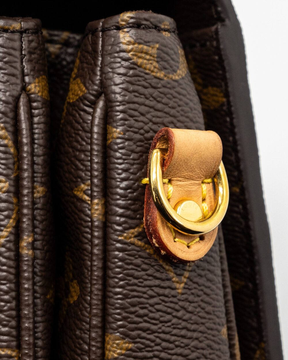 AAA Replica Louis Vuitton LV POCHETTE MÉTIS MONOGRAM CANVAS GHW