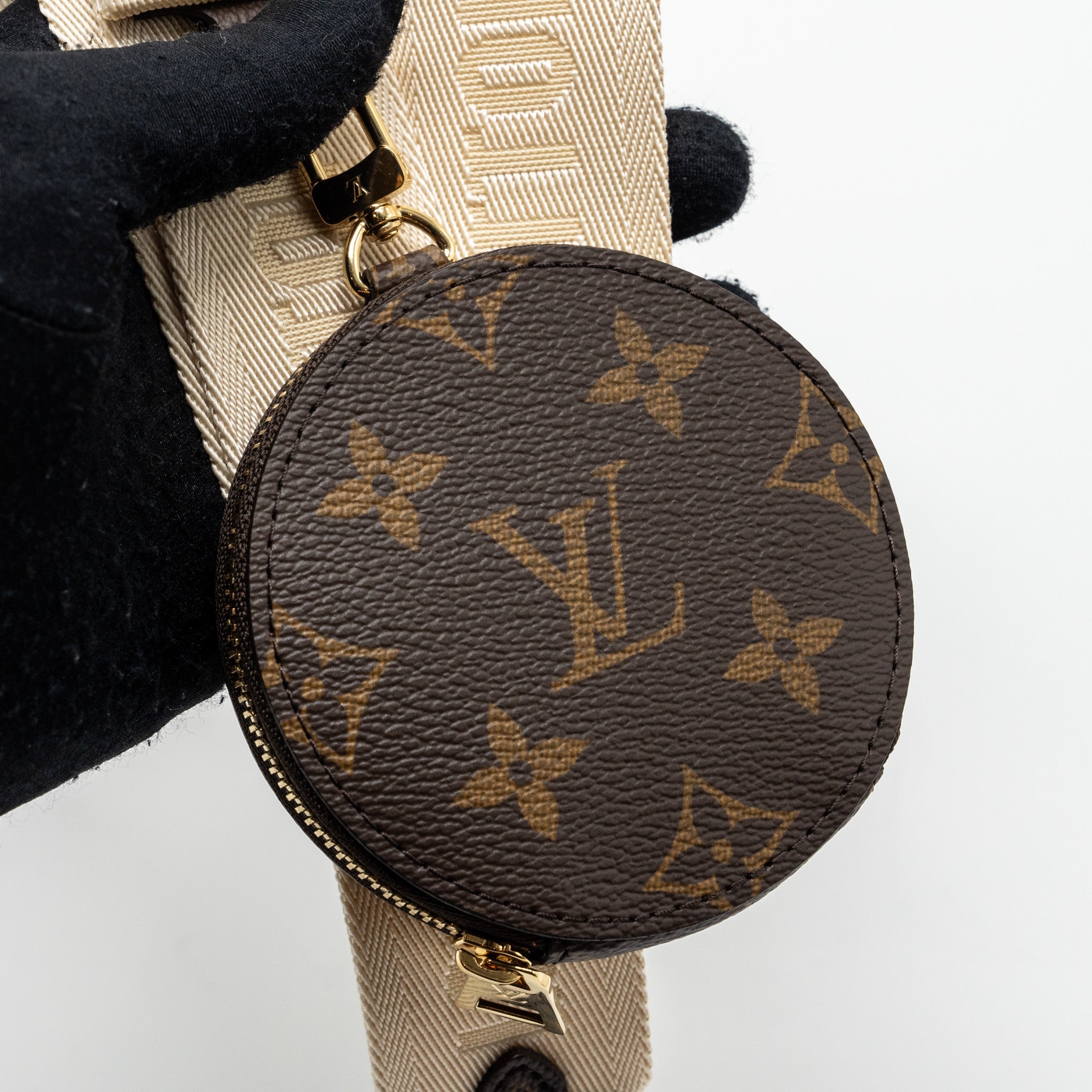 AAA Replica Louis Vuitton LV ONTHEGO PM MONOGRAM CANVAS GHW (NEW VERSION)