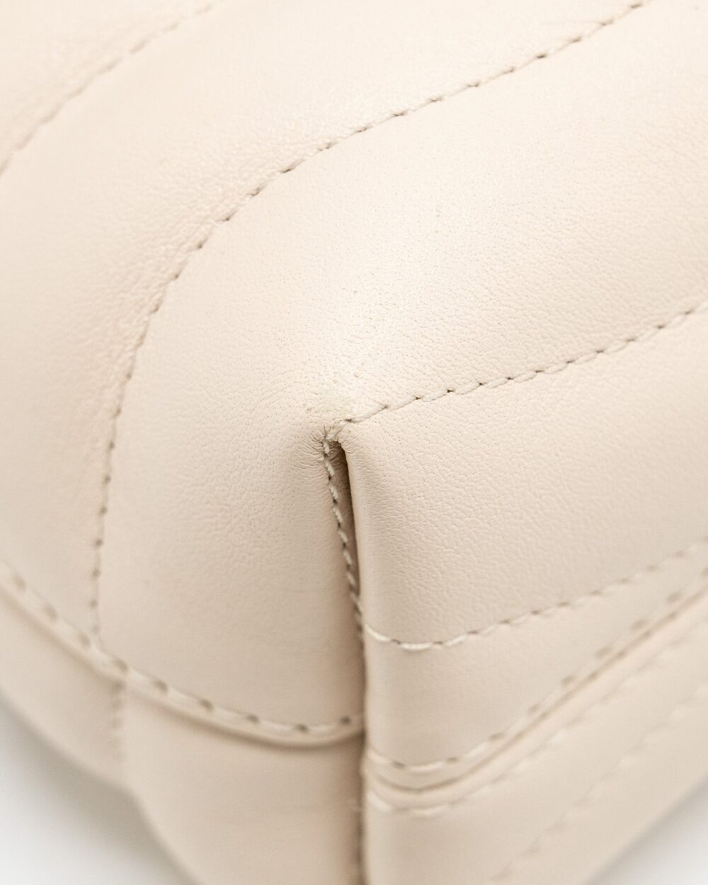 AAA Replica Louis Vuitton LV HOLD ME NEW WAVE BAG CALFSKIN IVORY GHW