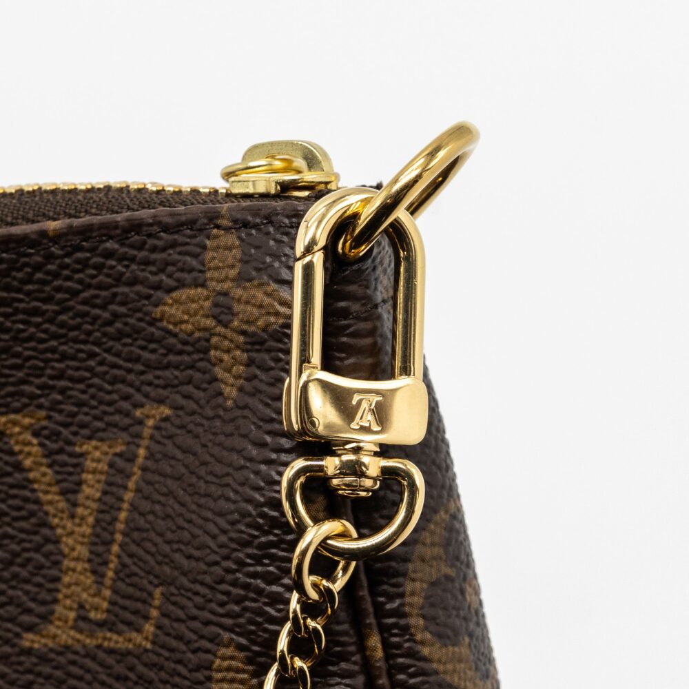 AAA Replica Louis Vuitton LV MINI POCHETTE ACCESSORIES 2021 XMAS LONDON LIMITED EDITION MULTICOLOUR GHW